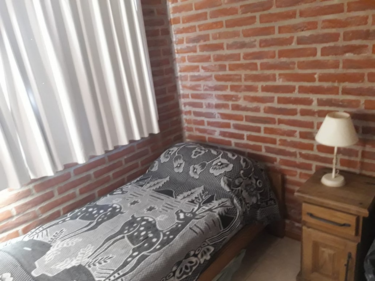 AMPLIA CASA EN CARILO CON PILETA Y JACUZZI EXTERIOR