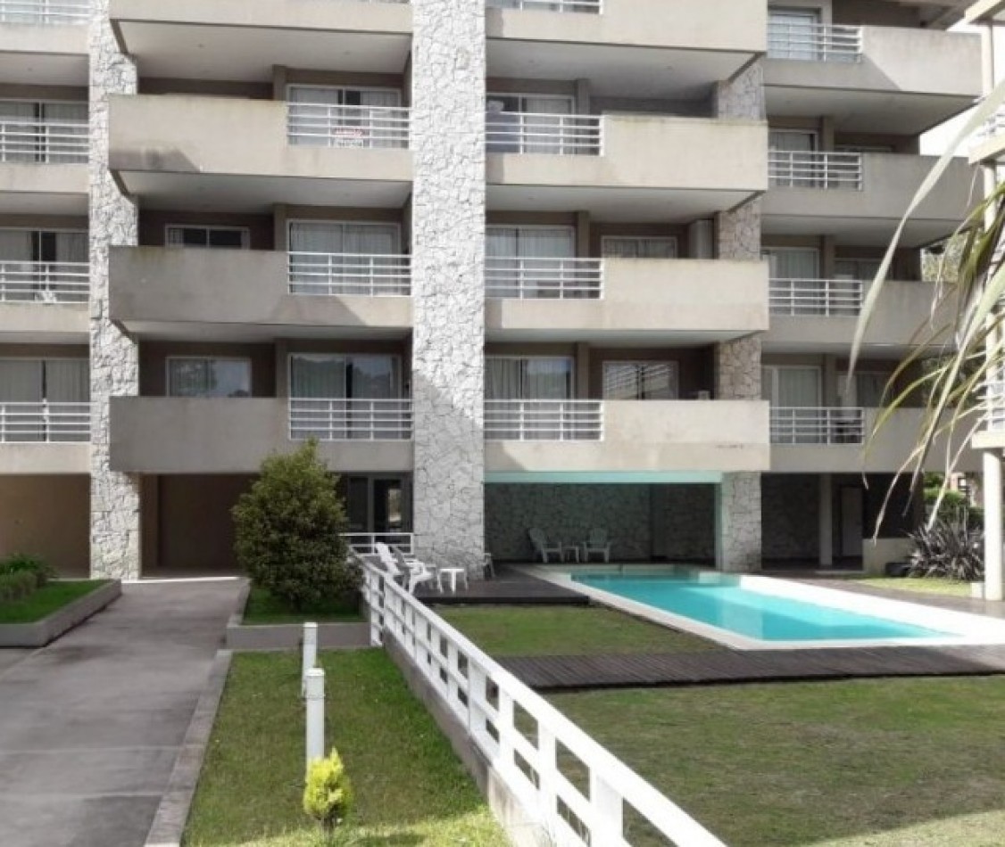 DEPARTAMENTO CON PILETA Y COCHERA
