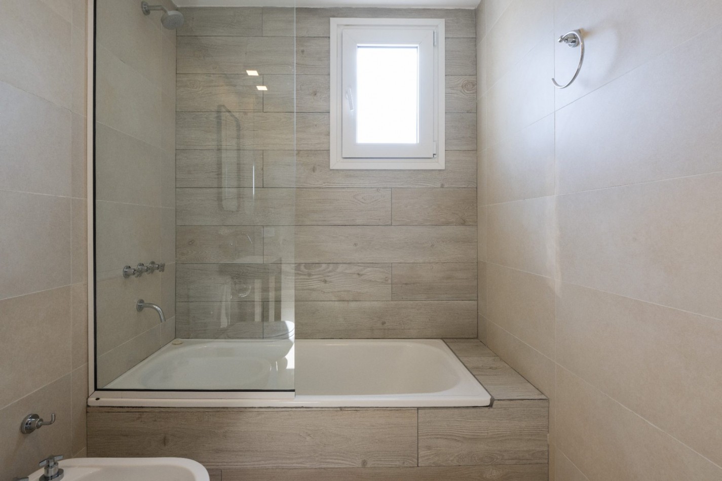 DEPARTAMENTO FRENTE AL MAR CON TERRAZA DE 90m²