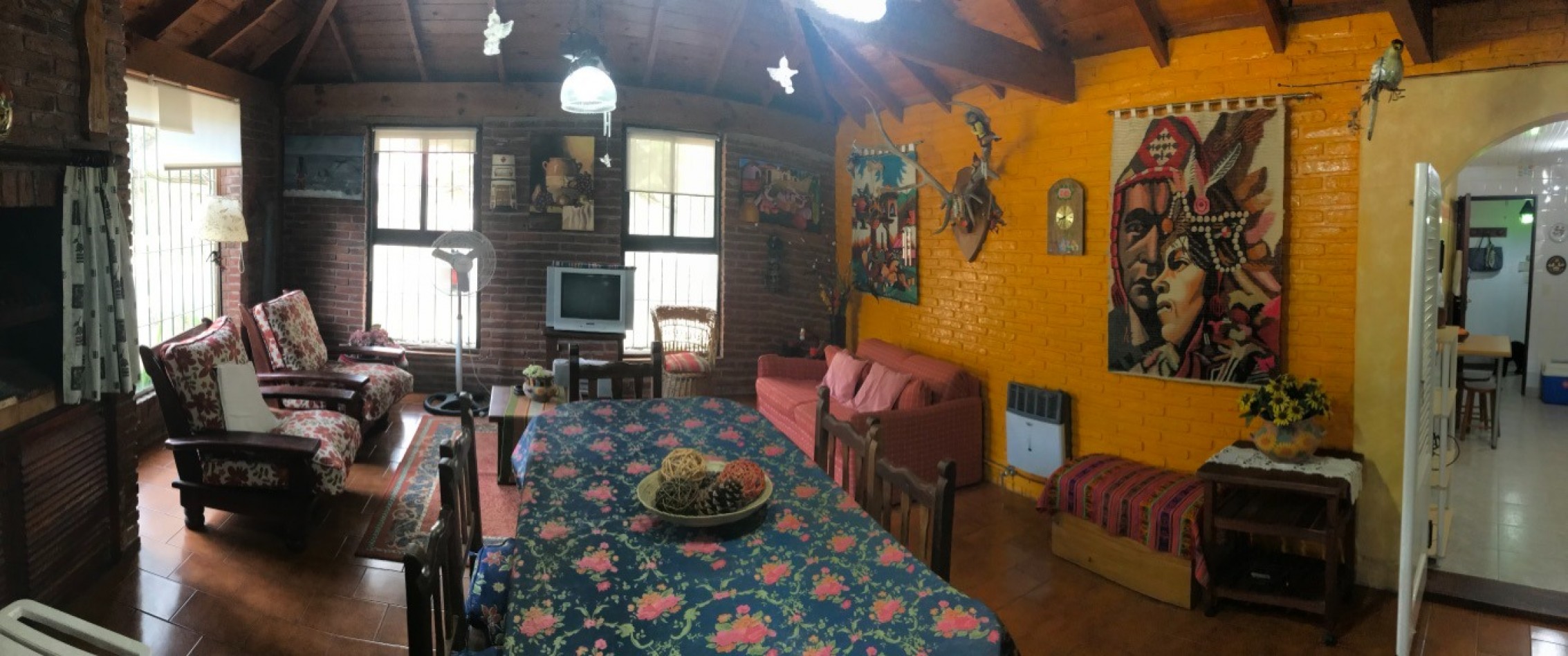 CASA EN AV. SHAW AL 1400 P/5 PERSONAS.