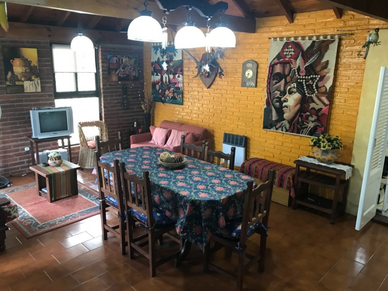 CASA EN AV. SHAW AL 1400 P/5 PERSONAS.
