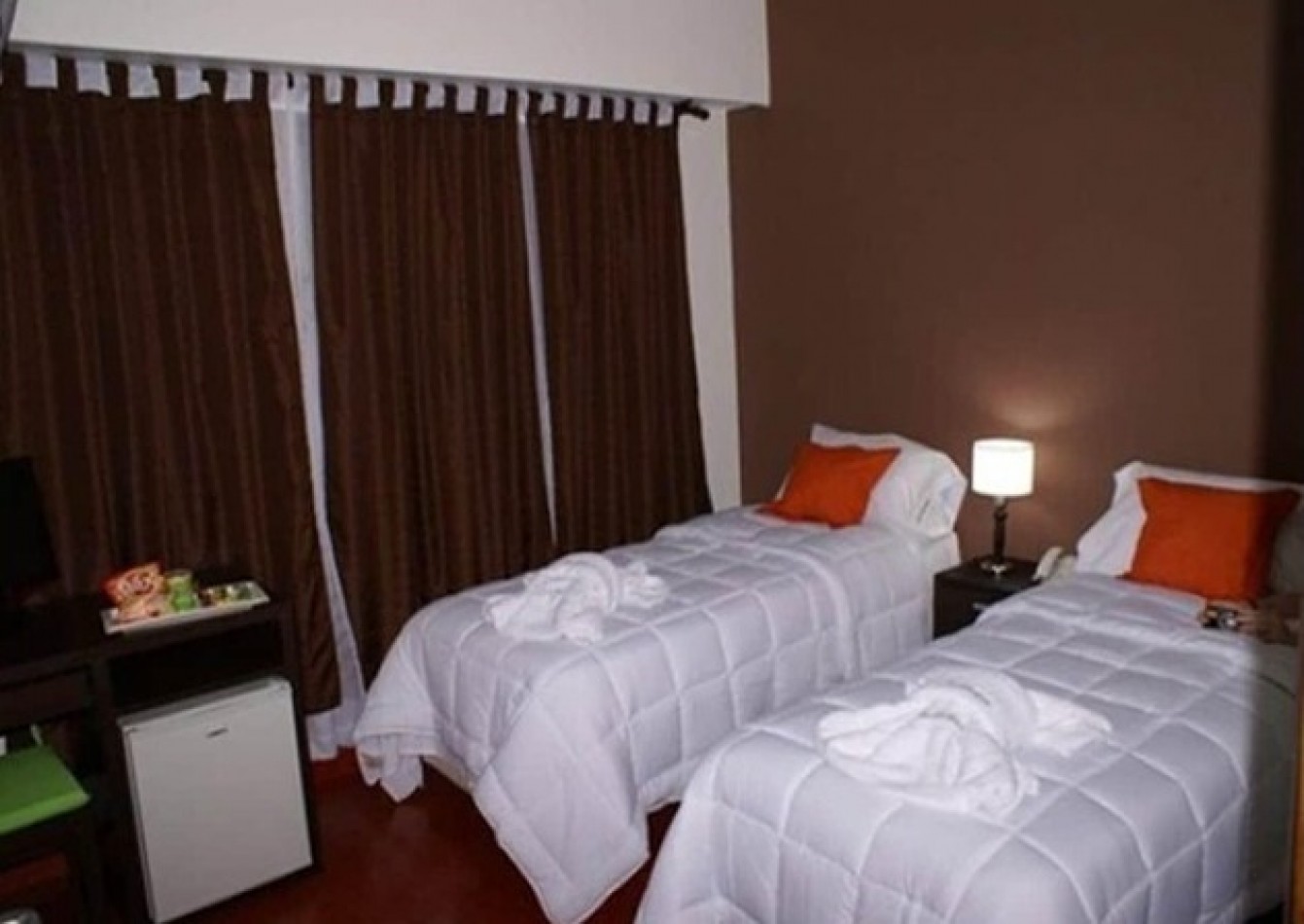 HOTEL DE 24 HABITACIONES