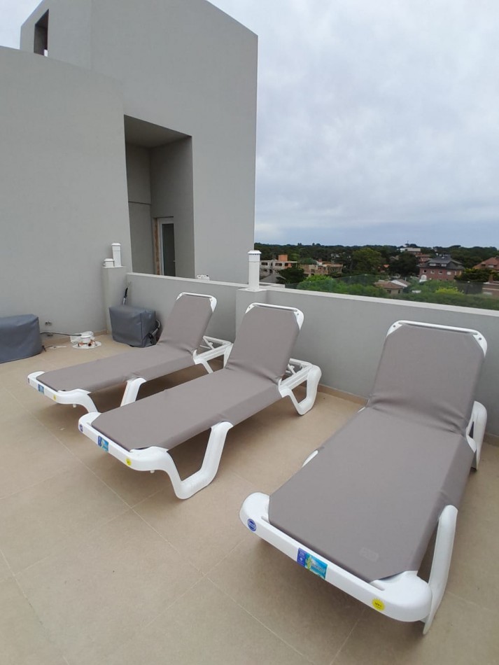 DEPARTAMENTO FRENTE AL MAR CON TERRAZA DE 90m²
