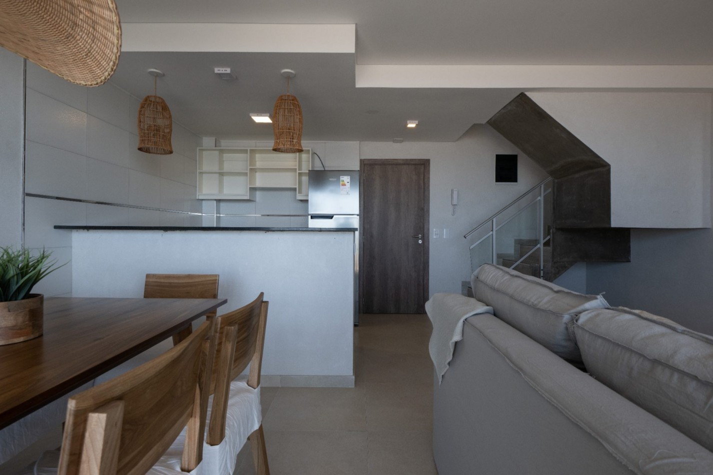 DEPARTAMENTO FRENTE AL MAR CON TERRAZA DE 90m²